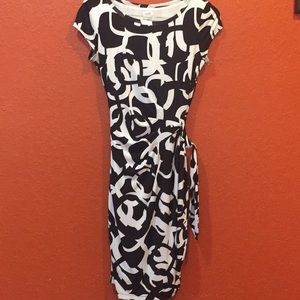 Cache white and black side tie dress